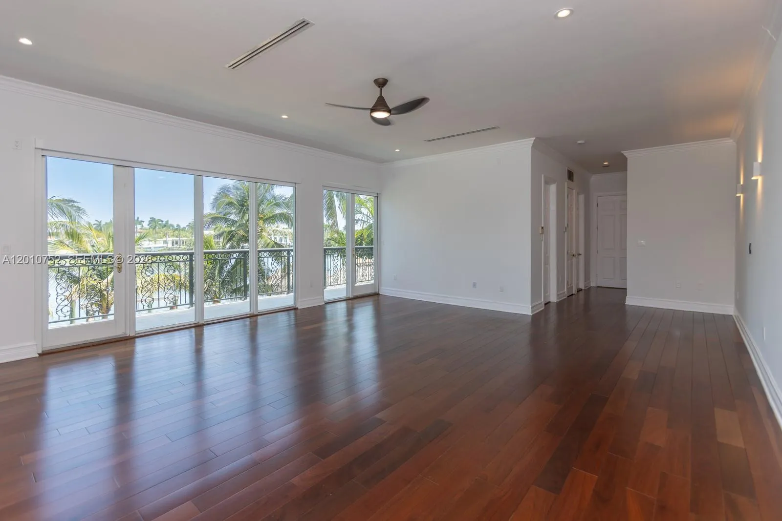 425 N Shore Dr, Miami Beach, Florida 33141, Miami Beach, Florida 33141, 4 Bedrooms Bedrooms, ,4 BathroomsBathrooms,Residential,For Sale,425 N Shore Dr, Miami Beach, Florida 33141,A12010752