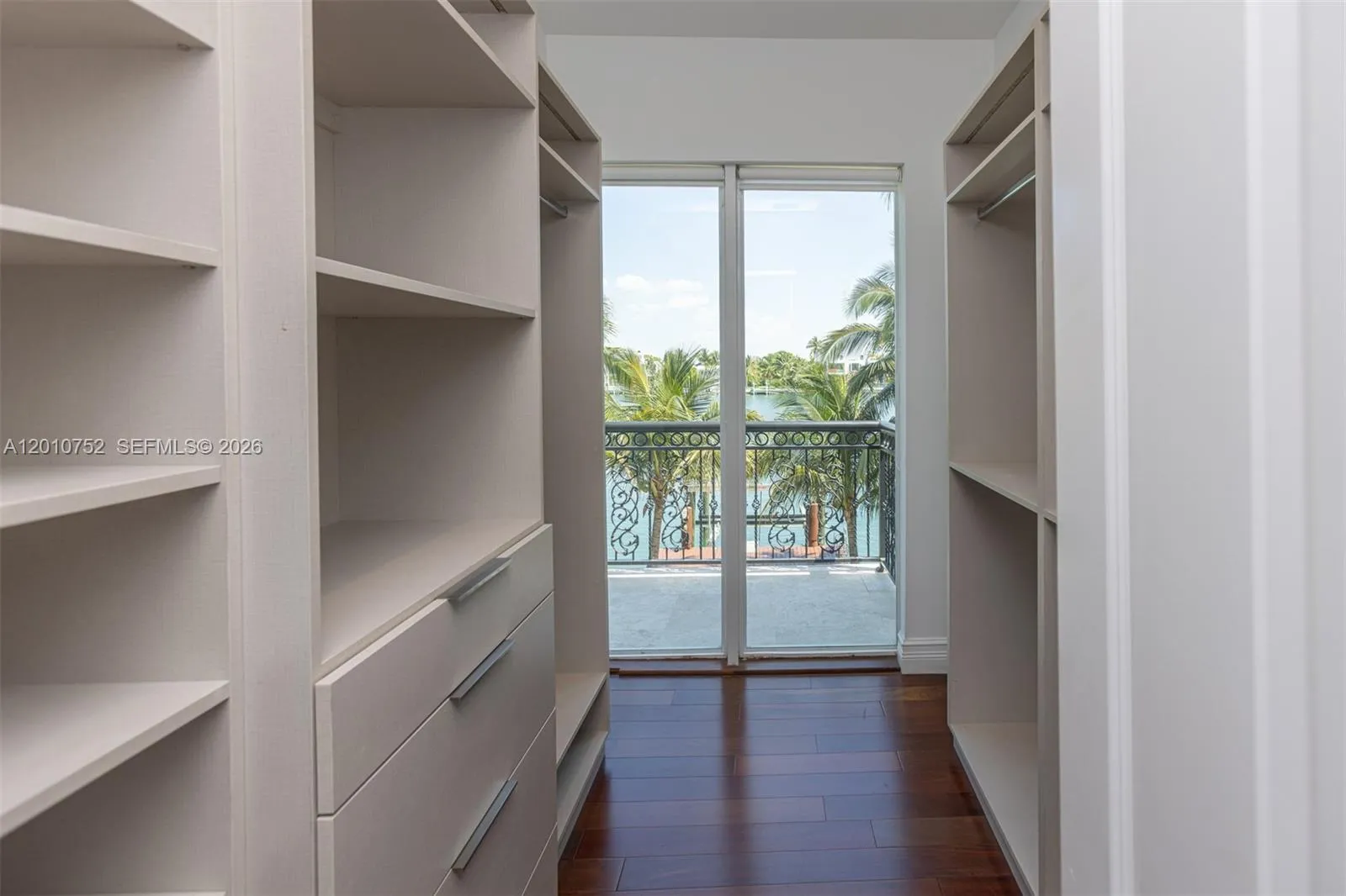 425 N Shore Dr, Miami Beach, Florida 33141, Miami Beach, Florida 33141, 4 Bedrooms Bedrooms, ,4 BathroomsBathrooms,Residential,For Sale,425 N Shore Dr, Miami Beach, Florida 33141,A12010752