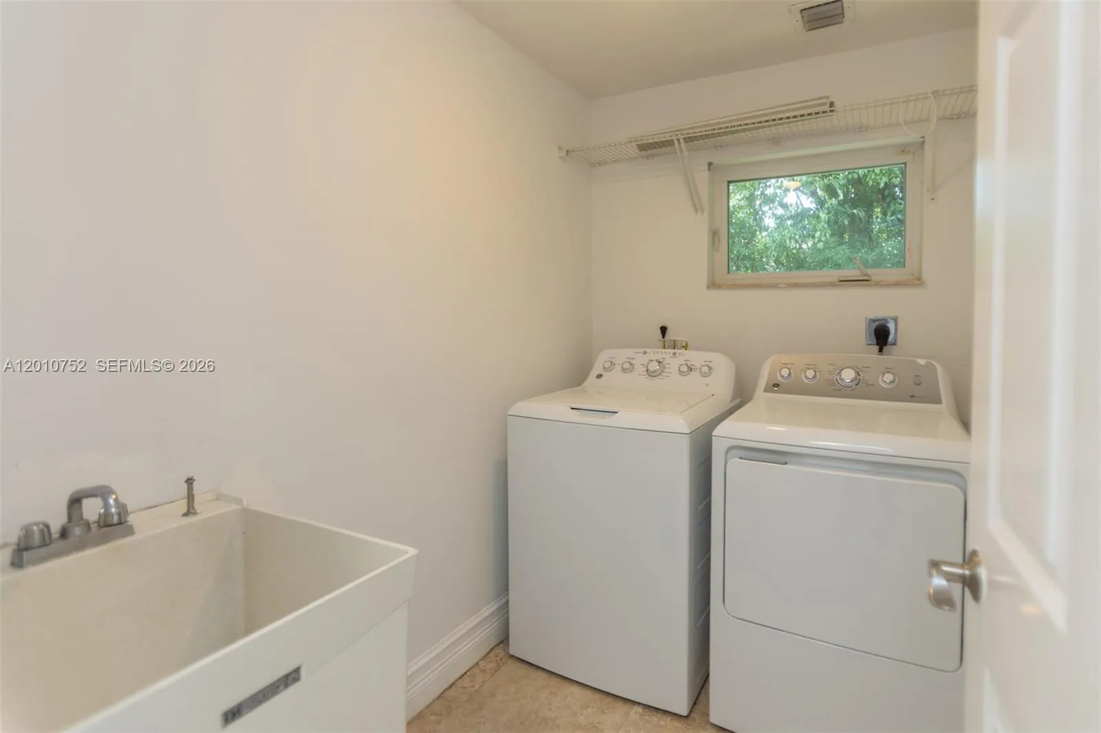 425 N Shore Dr, Miami Beach, Florida 33141, Miami Beach, Florida 33141, 4 Bedrooms Bedrooms, ,4 BathroomsBathrooms,Residential,For Sale,425 N Shore Dr, Miami Beach, Florida 33141,A12010752