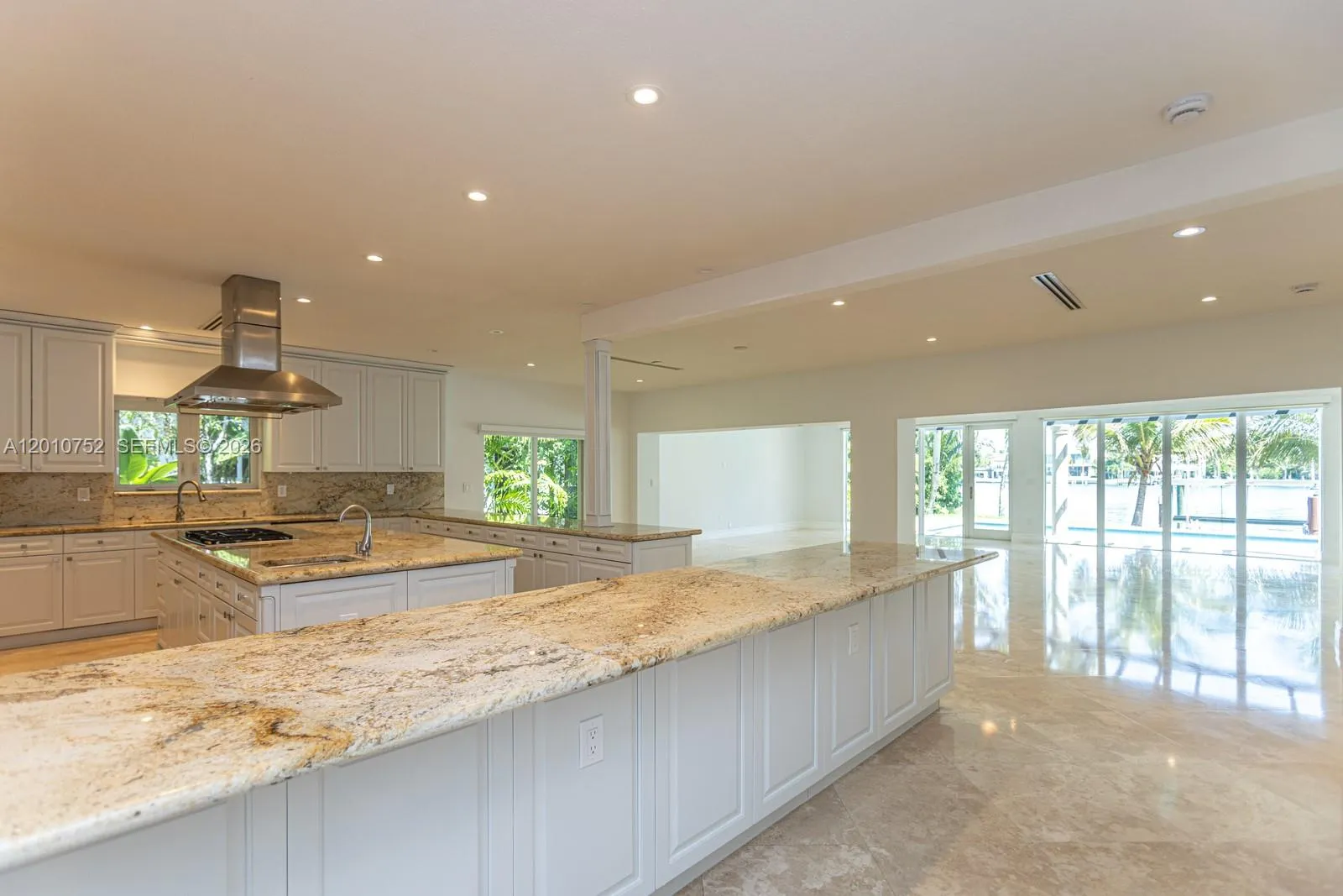 425 N Shore Dr, Miami Beach, Florida 33141, Miami Beach, Florida 33141, 4 Bedrooms Bedrooms, ,4 BathroomsBathrooms,Residential,For Sale,425 N Shore Dr, Miami Beach, Florida 33141,A12010752