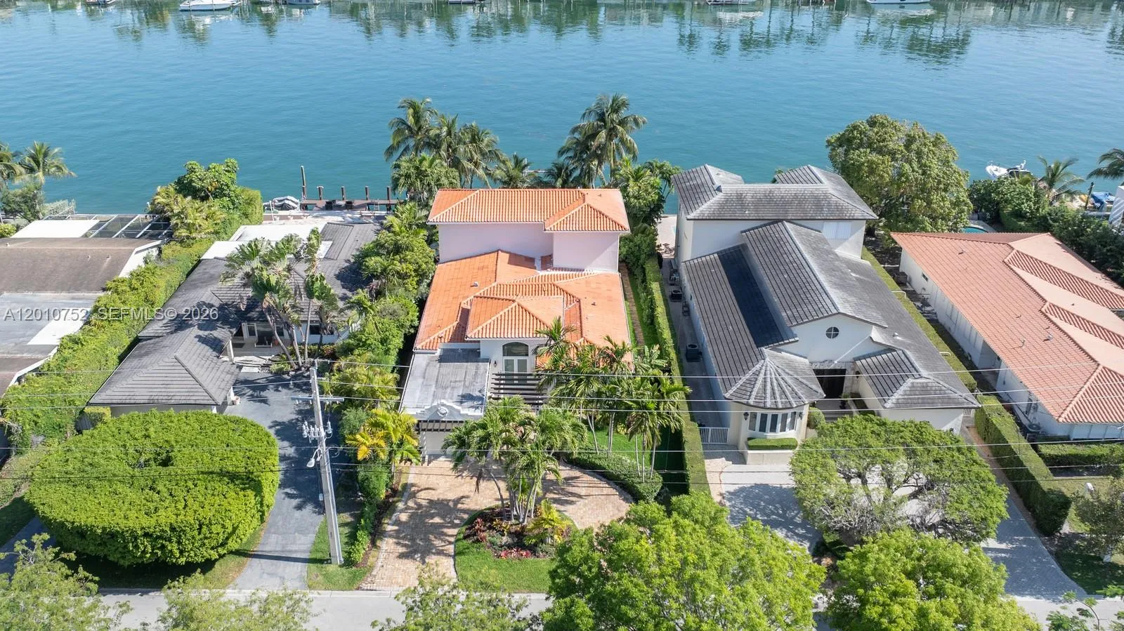 425 N Shore Dr, Miami Beach, Florida 33141, Miami Beach, Florida 33141, 4 Bedrooms Bedrooms, ,4 BathroomsBathrooms,Residential,For Sale,425 N Shore Dr, Miami Beach, Florida 33141,A12010752