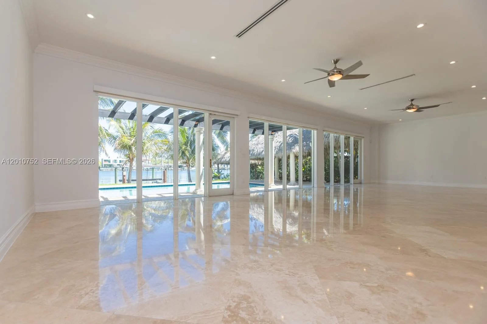 425 N Shore Dr, Miami Beach, Florida 33141, Miami Beach, Florida 33141, 4 Bedrooms Bedrooms, ,4 BathroomsBathrooms,Residential,For Sale,425 N Shore Dr, Miami Beach, Florida 33141,A12010752