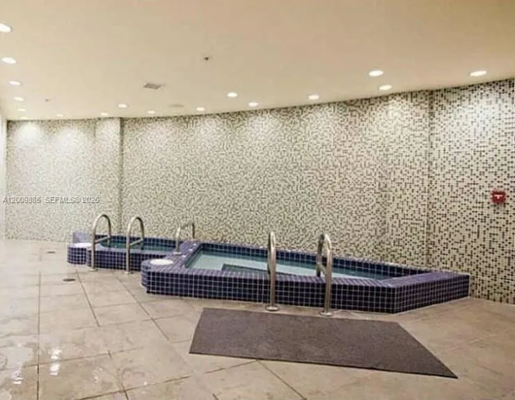 253 Ne 2nd St 2005, Miami, Florida 33132, Miami, Florida 33132, 1 Bedroom Bedrooms, ,1 BathroomBathrooms,Residential,For Sale,253 Ne 2nd St 2005, Miami, Florida 33132,A12009885