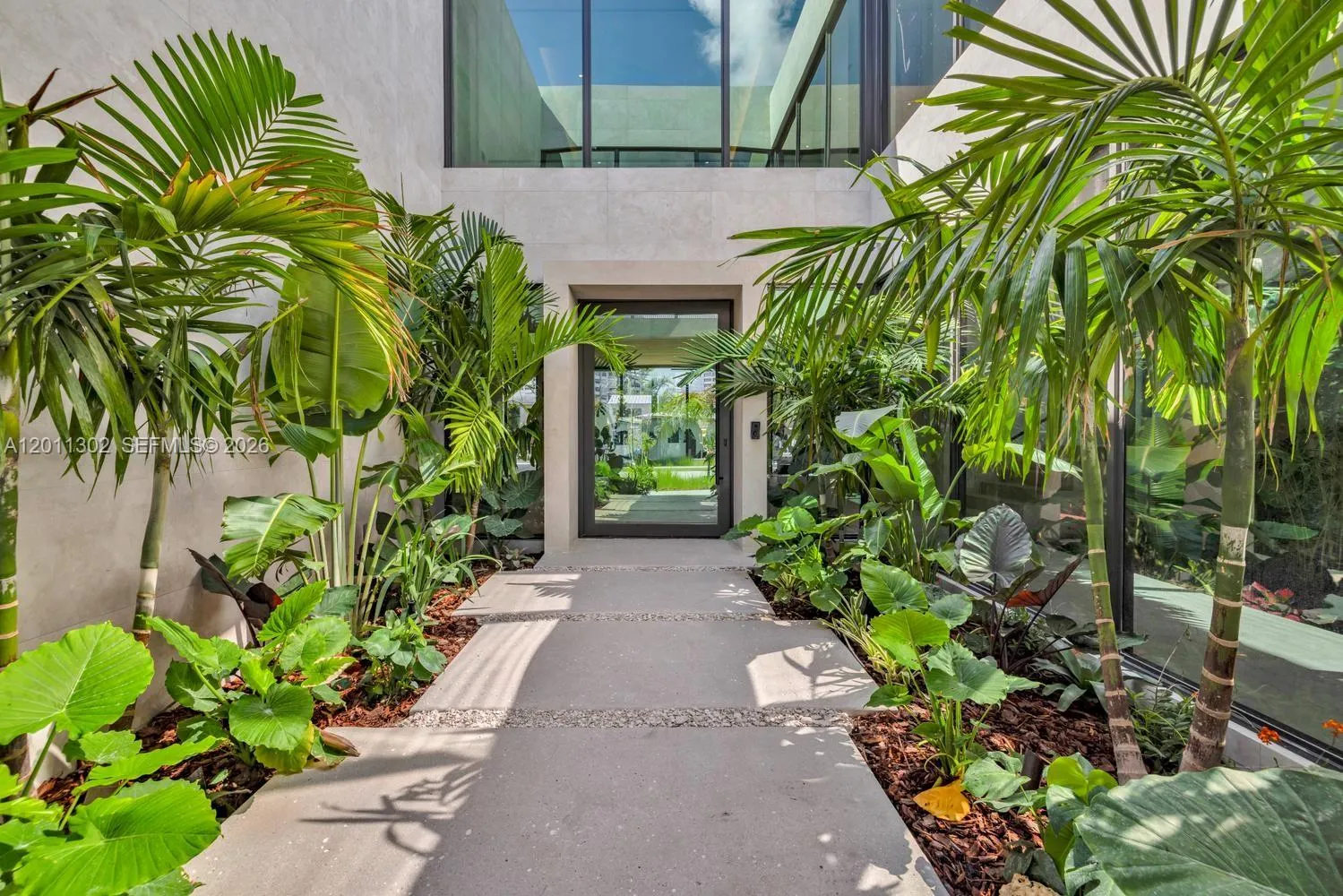 2006 Ne 124th St, North Miami, Florida 33181, North Miami, Florida 33181, 7 Bedrooms Bedrooms, ,8 BathroomsBathrooms,Residential,For Sale,2006 Ne 124th St, North Miami, Florida 33181,A12011302