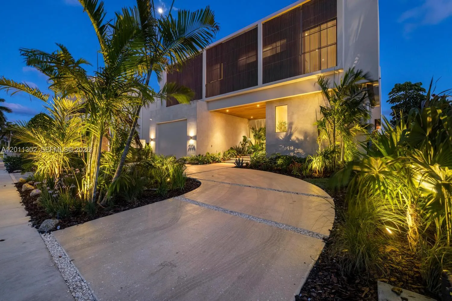 2006 Ne 124th St, North Miami, Florida 33181, North Miami, Florida 33181, 7 Bedrooms Bedrooms, ,8 BathroomsBathrooms,Residential,For Sale,2006 Ne 124th St, North Miami, Florida 33181,A12011302