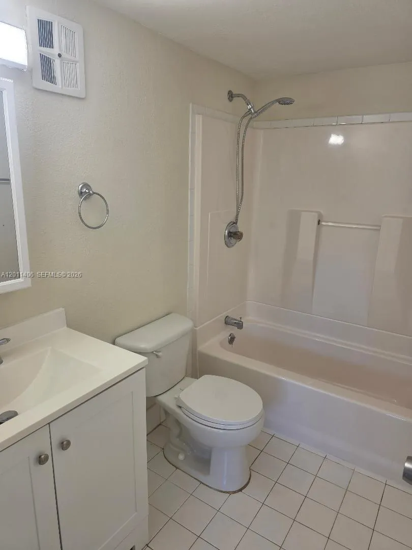 1300 Moffett St 107, Hallandale Beach, Florida 330, Hallandale Beach, Florida 33009, 1 Bedroom Bedrooms, ,1 BathroomBathrooms,Residential Lease,For Rent,1300 Moffett St 107, Hallandale Beach, Florida 330,A12011406
