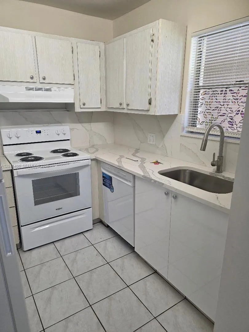 1300 Moffett St 107, Hallandale Beach, Florida 330, Hallandale Beach, Florida 33009, 1 Bedroom Bedrooms, ,1 BathroomBathrooms,Residential Lease,For Rent,1300 Moffett St 107, Hallandale Beach, Florida 330,A12011406