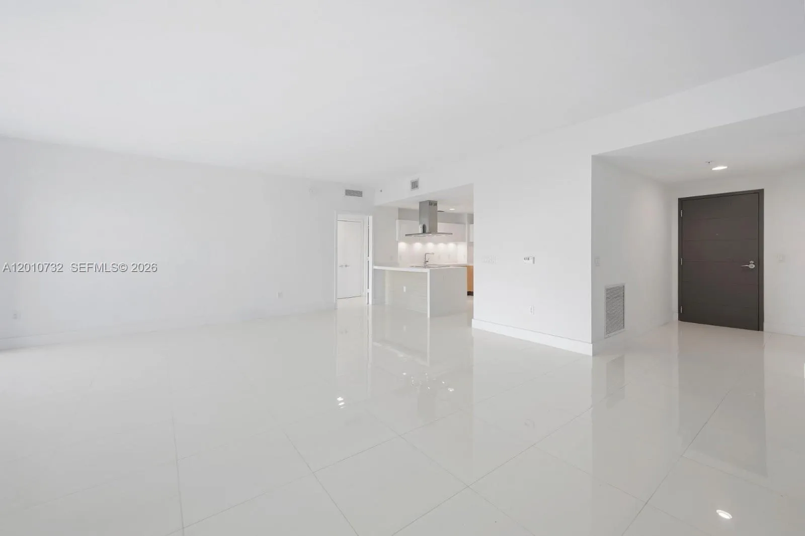 17301 Biscayne Blvd 808, North Miami Beach, Florid, North Miami Beach, Florida 33160, 2 Bedrooms Bedrooms, ,3 BathroomsBathrooms,Residential Lease,For Rent,17301 Biscayne Blvd 808, North Miami Beach, Florid,A12010732