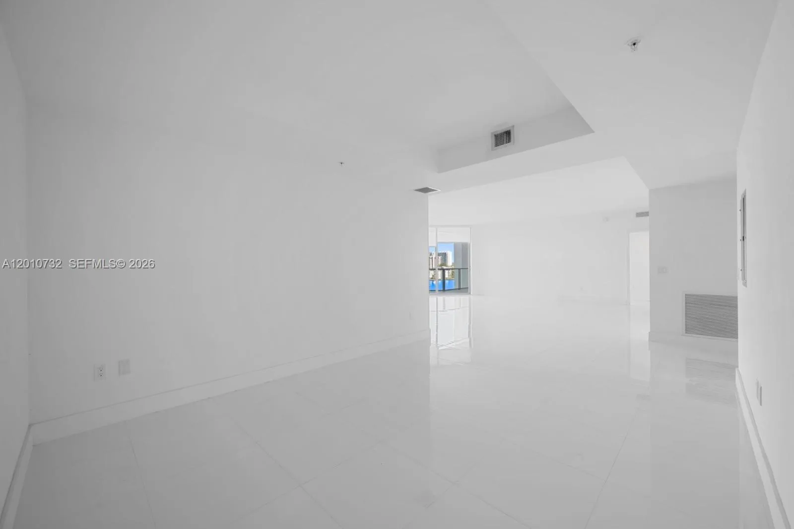 17301 Biscayne Blvd 808, North Miami Beach, Florid, North Miami Beach, Florida 33160, 2 Bedrooms Bedrooms, ,3 BathroomsBathrooms,Residential Lease,For Rent,17301 Biscayne Blvd 808, North Miami Beach, Florid,A12010732