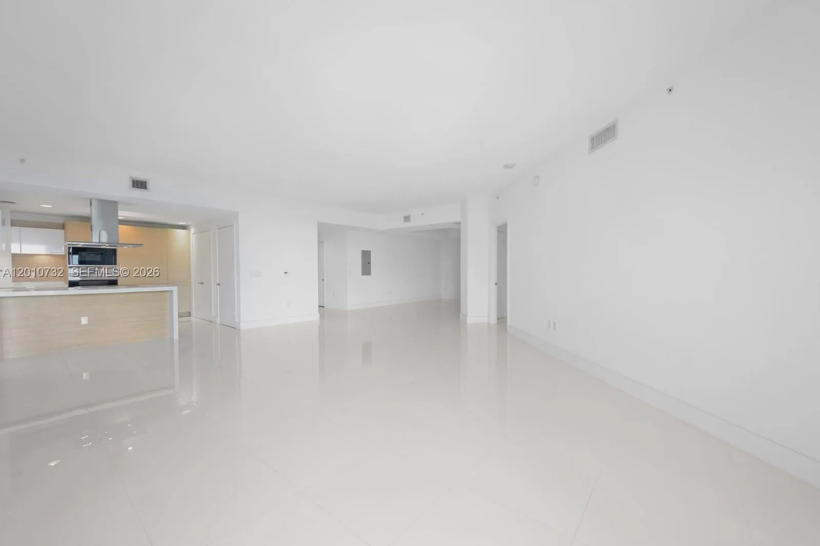 17301 Biscayne Blvd 808, North Miami Beach, Florid, North Miami Beach, Florida 33160, 2 Bedrooms Bedrooms, ,3 BathroomsBathrooms,Residential Lease,For Rent,17301 Biscayne Blvd 808, North Miami Beach, Florid,A12010732