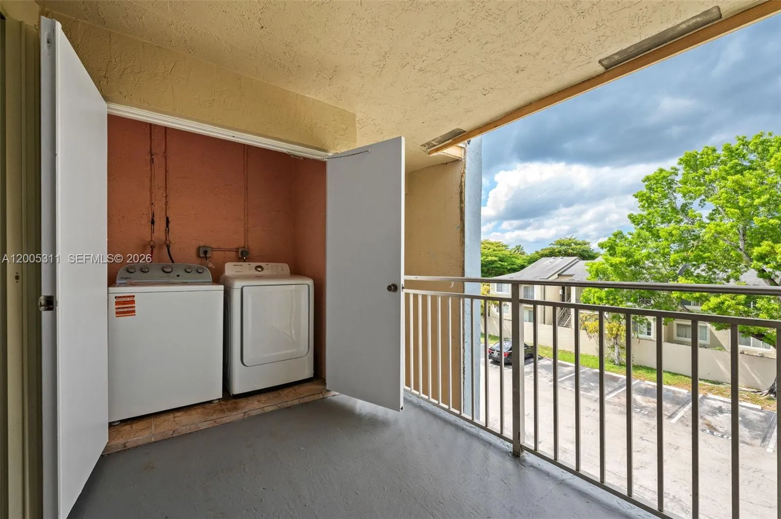18880 Nw 57th Ave 301, Hialeah, Florida 33015, Hialeah, Florida 33015, 2 Bedrooms Bedrooms, ,2 BathroomsBathrooms,Residential,For Sale,18880 Nw 57th Ave 301, Hialeah, Florida 33015,A12005311
