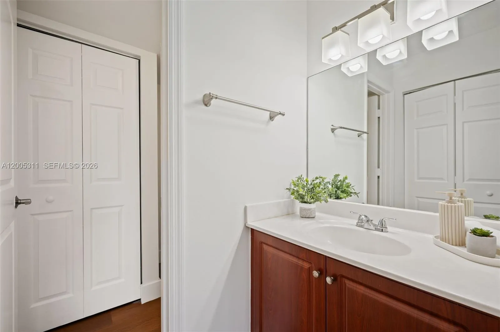 18880 Nw 57th Ave 301, Hialeah, Florida 33015, Hialeah, Florida 33015, 2 Bedrooms Bedrooms, ,2 BathroomsBathrooms,Residential,For Sale,18880 Nw 57th Ave 301, Hialeah, Florida 33015,A12005311