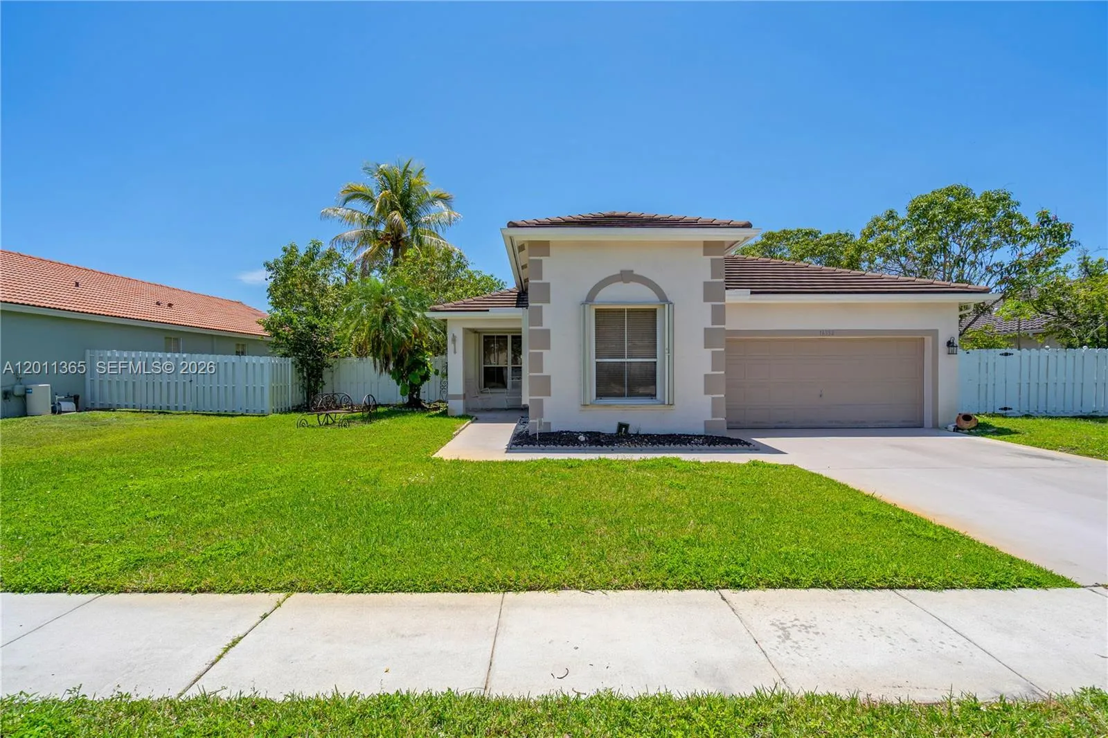 16332 Sw 10th St, Pembroke Pines, Florida 33027, Pembroke Pines, Florida 33027, 3 Bedrooms Bedrooms, ,2 BathroomsBathrooms,Residential,For Sale,16332 Sw 10th St, Pembroke Pines, Florida 33027,A12011365