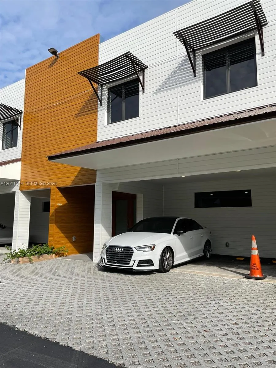 937 Nw 10th St 4, Florida City, Florida 33034, Florida City, Florida 33034, 3 Bedrooms Bedrooms, ,2 BathroomsBathrooms,Residential,For Sale,937 Nw 10th St 4, Florida City, Florida 33034,A12011544