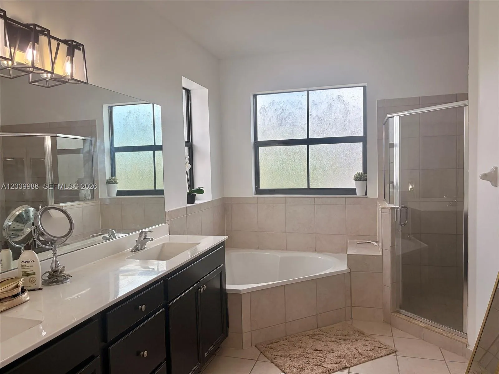 PRIMARY BATH DOUBLE SINKS, TUB AND SHOWER