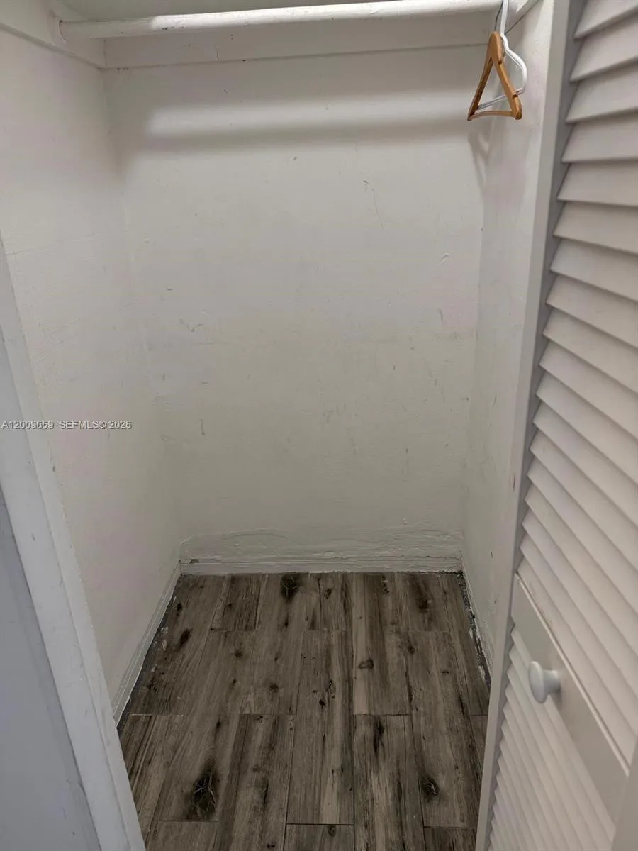 2851 Leonard Dr J505, Aventura, Florida 33160, Aventura, Florida 33160, 1 Bedroom Bedrooms, ,1 BathroomBathrooms,Residential Lease,For Rent,2851 Leonard Dr J505, Aventura, Florida 33160,A12009659