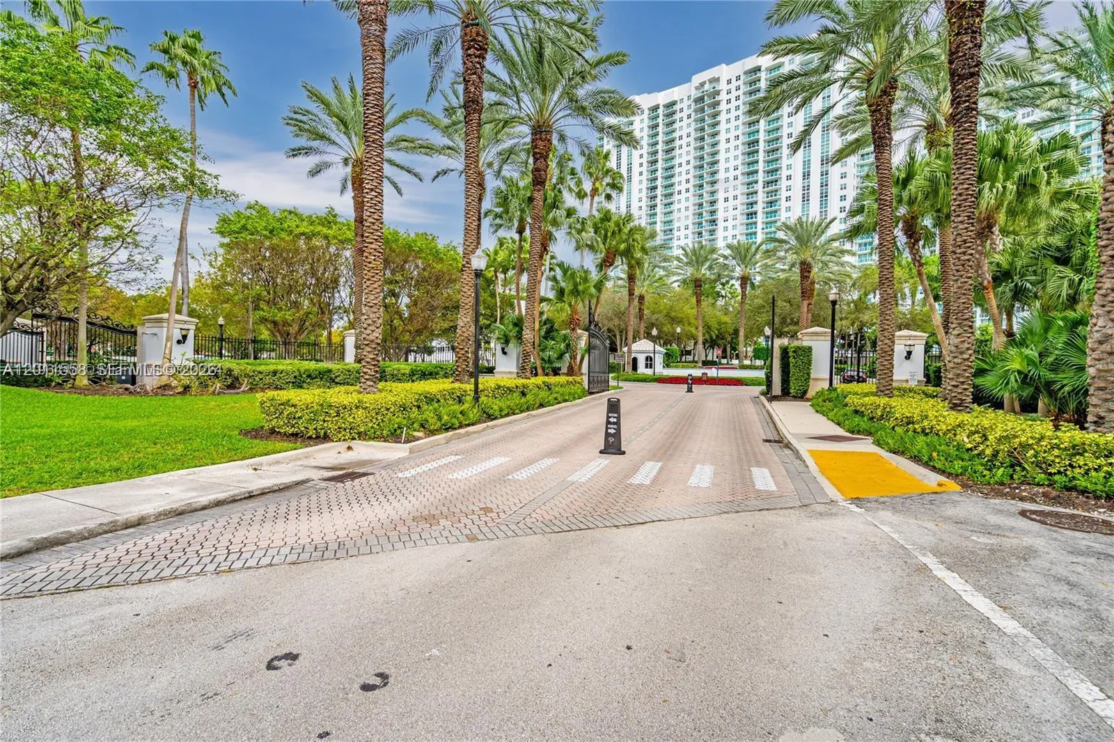 3201 Ne 183rd St 1705, Aventura, Florida 33160, Aventura, Florida 33160, 2 Bedrooms Bedrooms, ,2 BathroomsBathrooms,Residential,For Sale,3201 Ne 183rd St 1705, Aventura, Florida 33160,A12011558