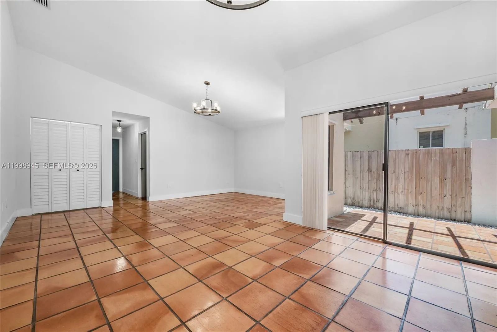 2934 W Trade Ave, Miami, Florida 33133, Miami, Florida 33133, 2 Bedrooms Bedrooms, ,2 BathroomsBathrooms,Residential Lease,For Rent,2934 W Trade Ave, Miami, Florida 33133,A11998945