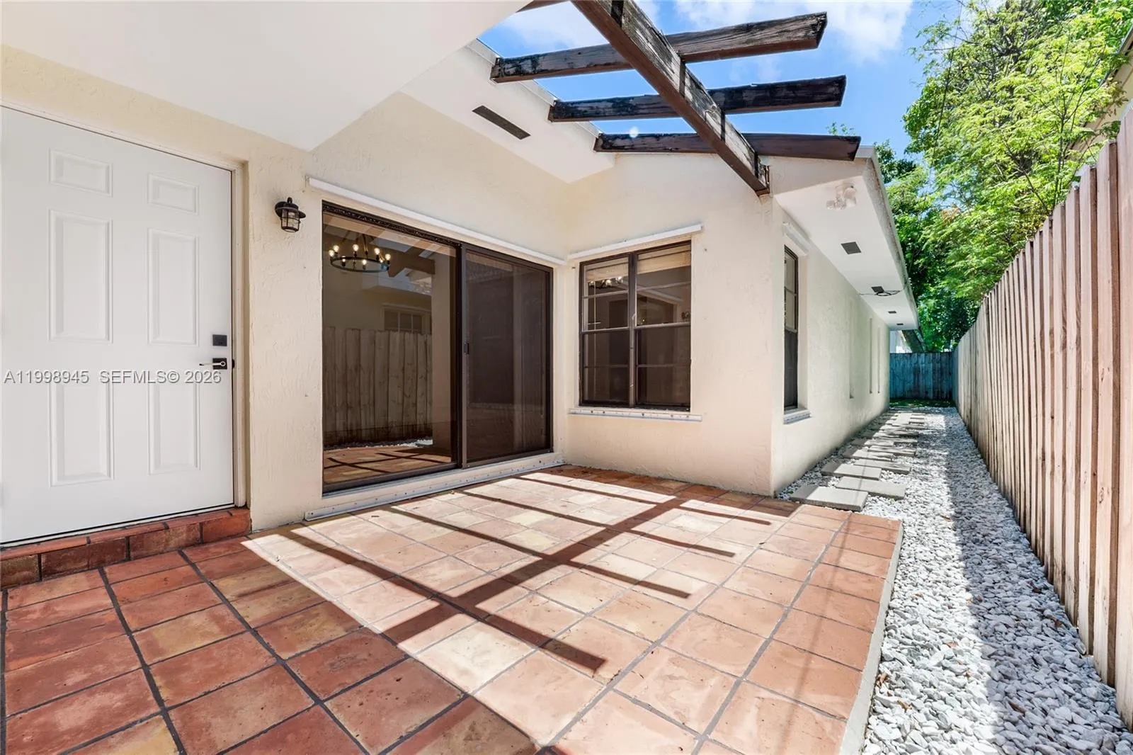 2934 W Trade Ave, Miami, Florida 33133, Miami, Florida 33133, 2 Bedrooms Bedrooms, ,2 BathroomsBathrooms,Residential Lease,For Rent,2934 W Trade Ave, Miami, Florida 33133,A11998945