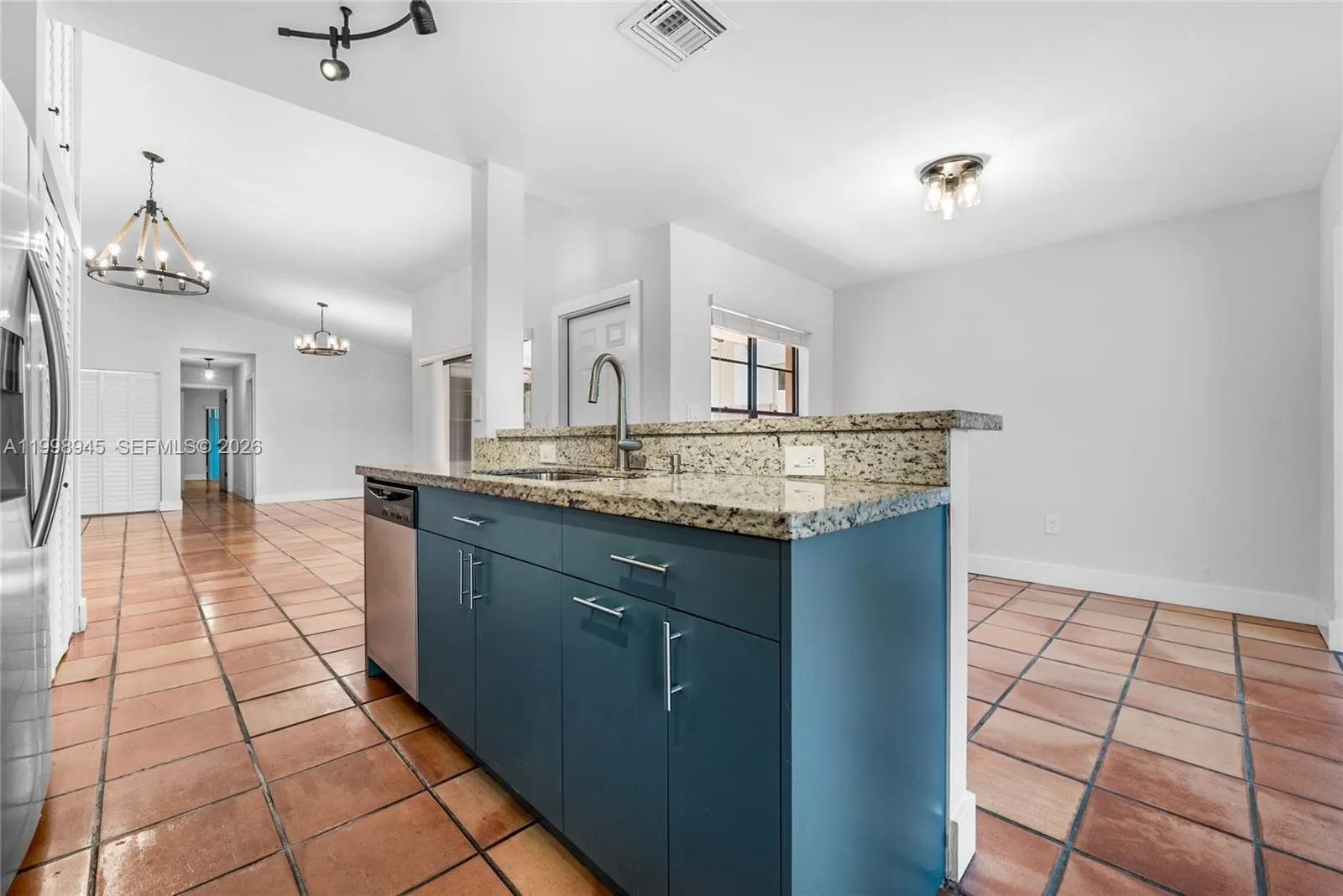 2934 W Trade Ave, Miami, Florida 33133, Miami, Florida 33133, 2 Bedrooms Bedrooms, ,2 BathroomsBathrooms,Residential Lease,For Rent,2934 W Trade Ave, Miami, Florida 33133,A11998945