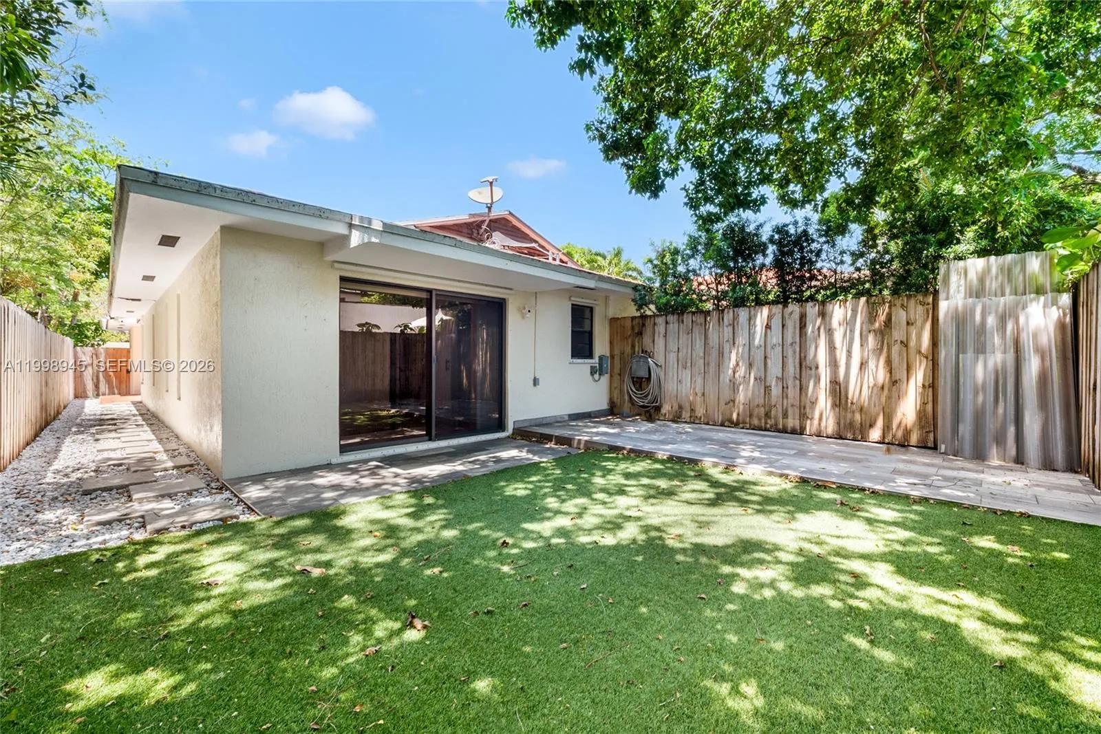 2934 W Trade Ave, Miami, Florida 33133, Miami, Florida 33133, 2 Bedrooms Bedrooms, ,2 BathroomsBathrooms,Residential Lease,For Rent,2934 W Trade Ave, Miami, Florida 33133,A11998945