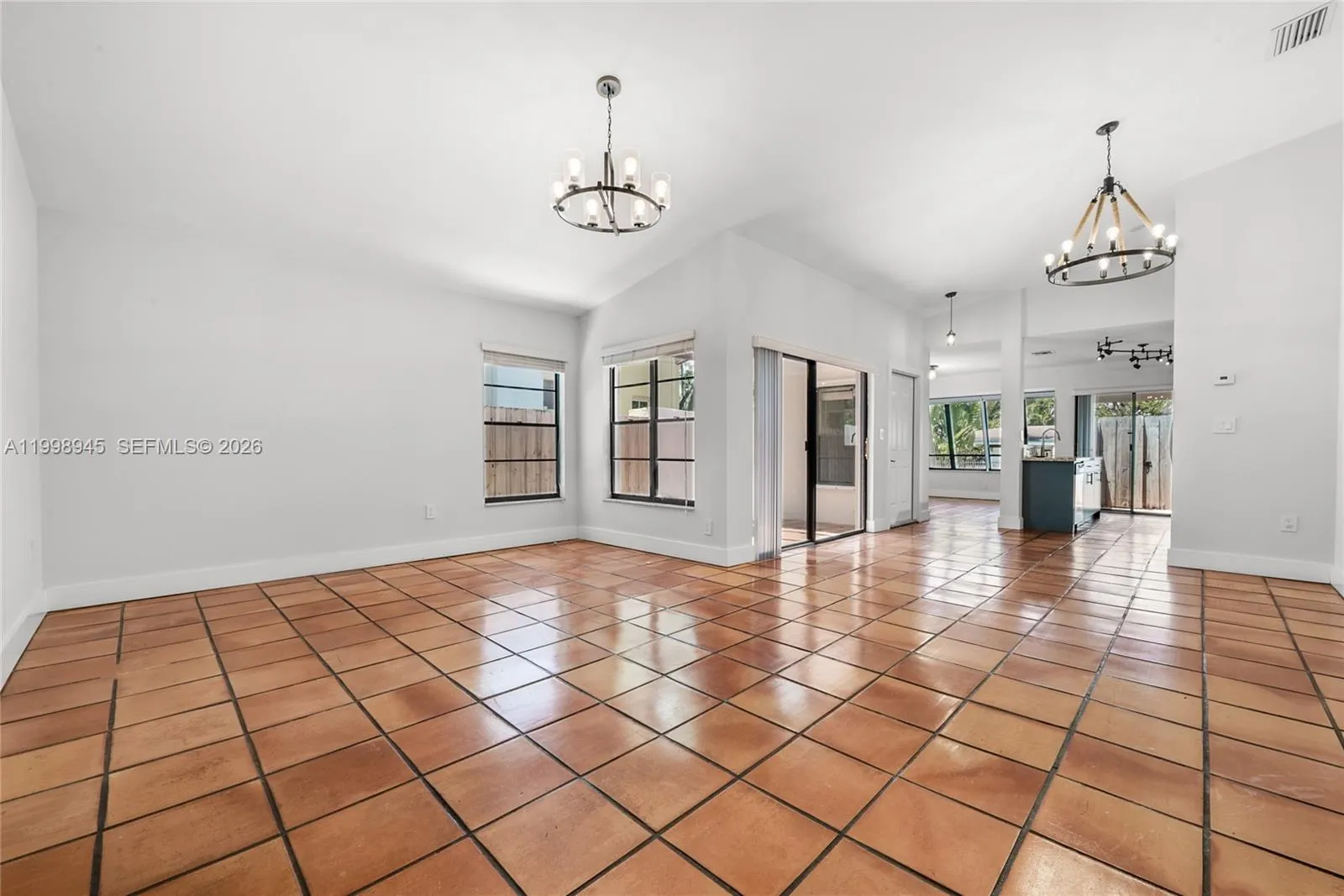 2934 W Trade Ave, Miami, Florida 33133, Miami, Florida 33133, 2 Bedrooms Bedrooms, ,2 BathroomsBathrooms,Residential Lease,For Rent,2934 W Trade Ave, Miami, Florida 33133,A11998945