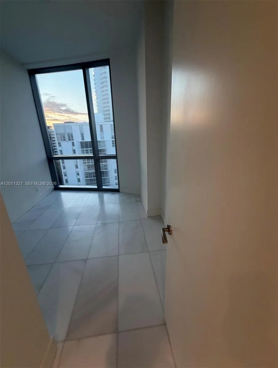 175 Se 25th Road 704, Miami, Florida 33129, Miami, Florida 33129, 2 Bedrooms Bedrooms, ,2 BathroomsBathrooms,Residential Lease,For Rent,175 Se 25th Road 704, Miami, Florida 33129,A12011327