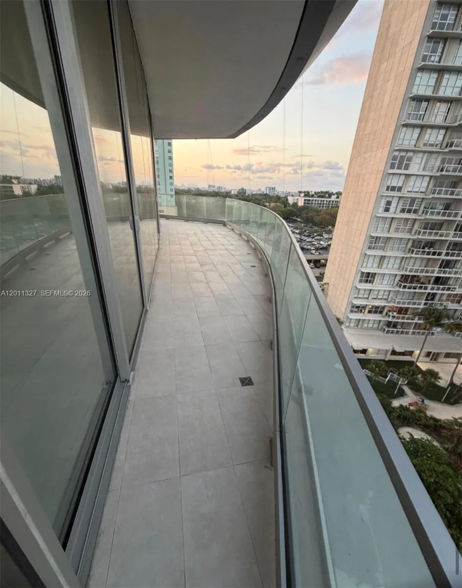 175 Se 25th Road 704, Miami, Florida 33129, Miami, Florida 33129, 2 Bedrooms Bedrooms, ,2 BathroomsBathrooms,Residential Lease,For Rent,175 Se 25th Road 704, Miami, Florida 33129,A12011327
