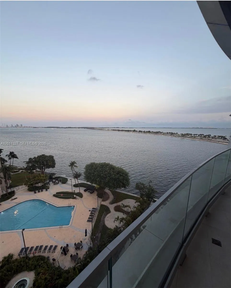 175 Se 25th Road 704, Miami, Florida 33129, Miami, Florida 33129, 2 Bedrooms Bedrooms, ,2 BathroomsBathrooms,Residential Lease,For Rent,175 Se 25th Road 704, Miami, Florida 33129,A12011327