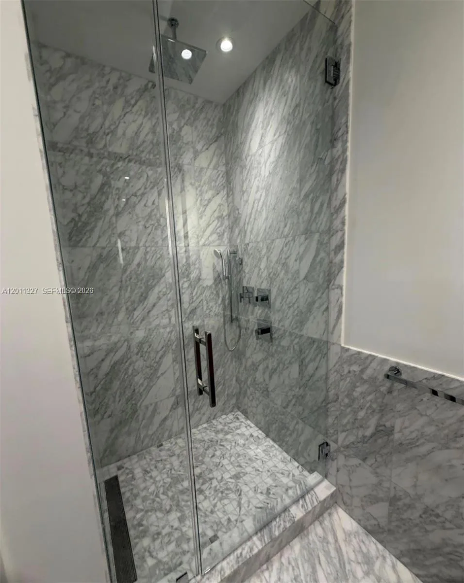 175 Se 25th Road 704, Miami, Florida 33129, Miami, Florida 33129, 2 Bedrooms Bedrooms, ,2 BathroomsBathrooms,Residential Lease,For Rent,175 Se 25th Road 704, Miami, Florida 33129,A12011327
