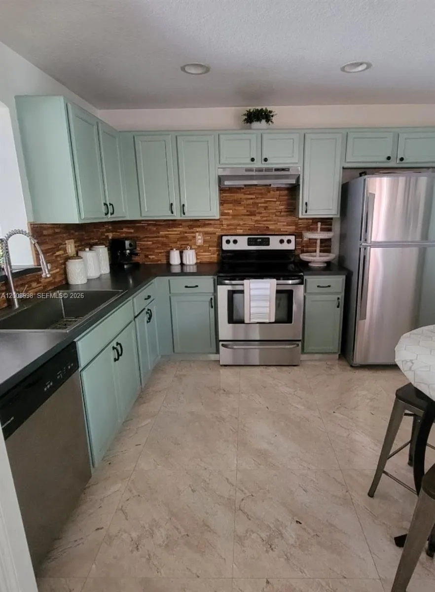 16504 Sw 71st Ter, Miami, Florida 33193, Miami, Florida 33193, 3 Bedrooms Bedrooms, ,2 BathroomsBathrooms,Residential,For Sale,16504 Sw 71st Ter, Miami, Florida 33193,A12008998