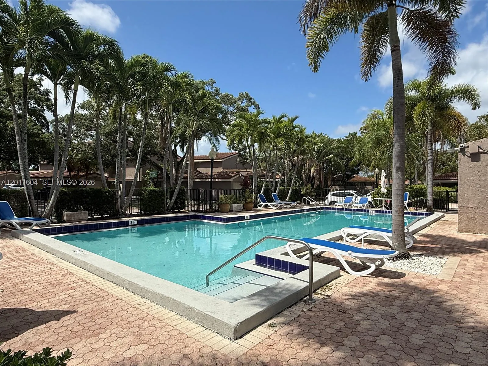 103 Tweedbrook Ln, Hollywood, Florida 33021, Hollywood, Florida 33021, 2 Bedrooms Bedrooms, ,2 BathroomsBathrooms,Residential,For Sale,103 Tweedbrook Ln, Hollywood, Florida 33021,A12011604