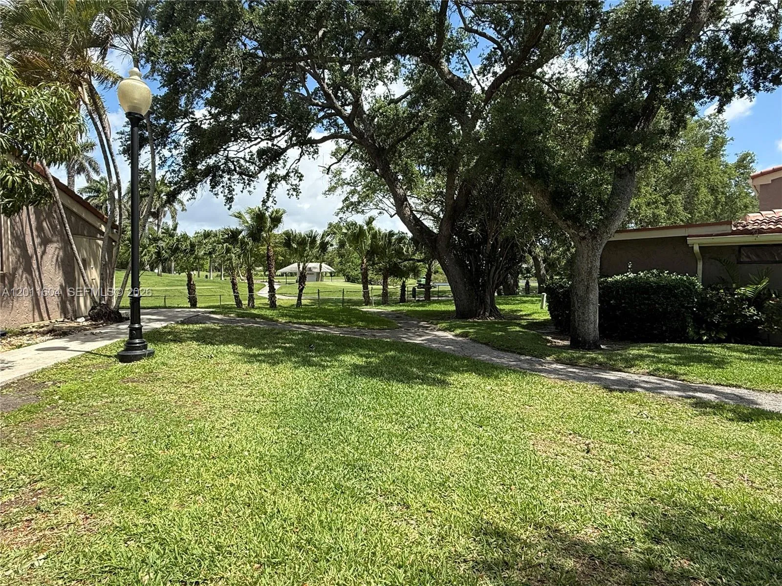 103 Tweedbrook Ln, Hollywood, Florida 33021, Hollywood, Florida 33021, 2 Bedrooms Bedrooms, ,2 BathroomsBathrooms,Residential,For Sale,103 Tweedbrook Ln, Hollywood, Florida 33021,A12011604
