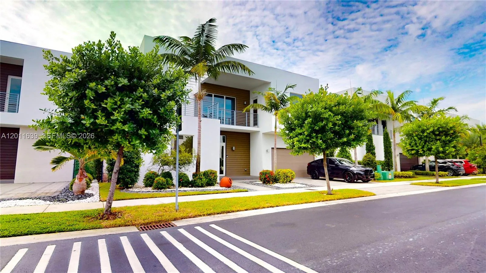 9980 Nw 74th Ter, Doral, Florida 33178, Doral, Florida 33178, 5 Bedrooms Bedrooms, ,5 BathroomsBathrooms,Residential,For Sale,9980 Nw 74th Ter, Doral, Florida 33178,A12011639