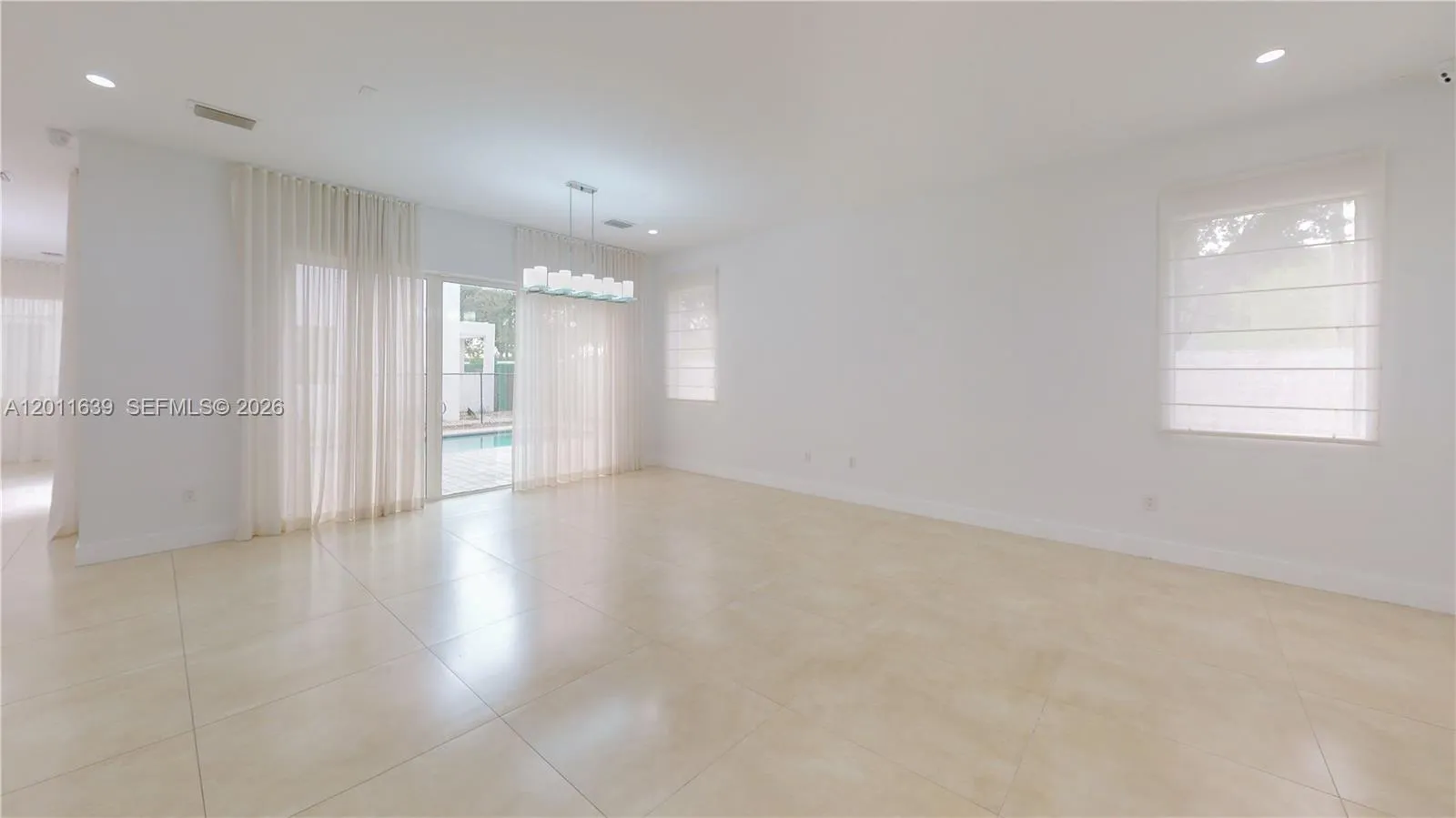 9980 Nw 74th Ter, Doral, Florida 33178, Doral, Florida 33178, 5 Bedrooms Bedrooms, ,5 BathroomsBathrooms,Residential,For Sale,9980 Nw 74th Ter, Doral, Florida 33178,A12011639