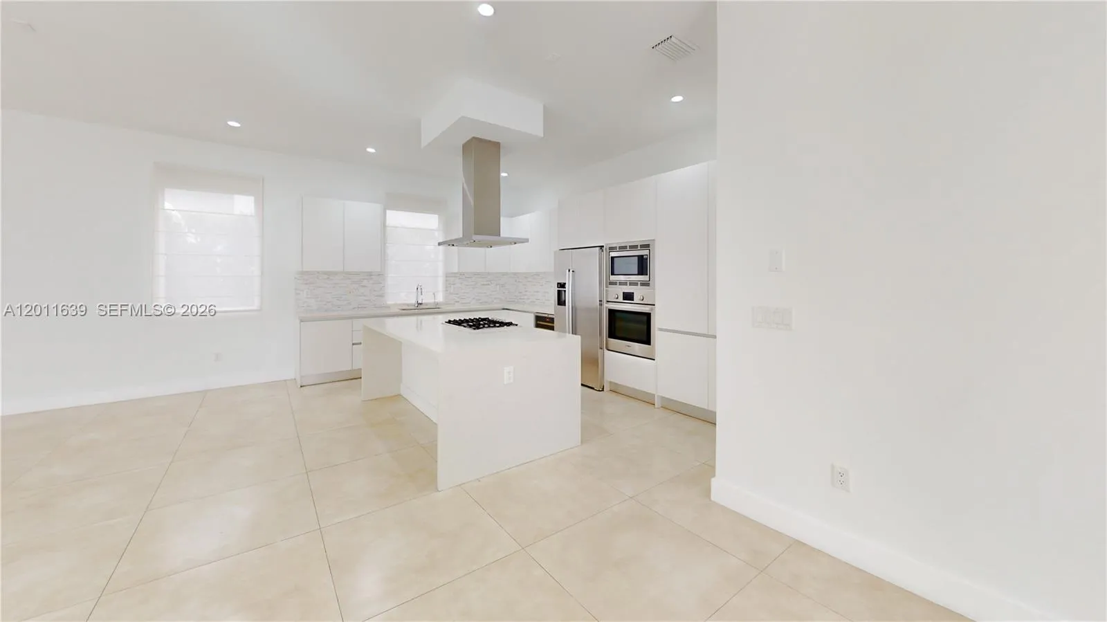 9980 Nw 74th Ter, Doral, Florida 33178, Doral, Florida 33178, 5 Bedrooms Bedrooms, ,5 BathroomsBathrooms,Residential,For Sale,9980 Nw 74th Ter, Doral, Florida 33178,A12011639