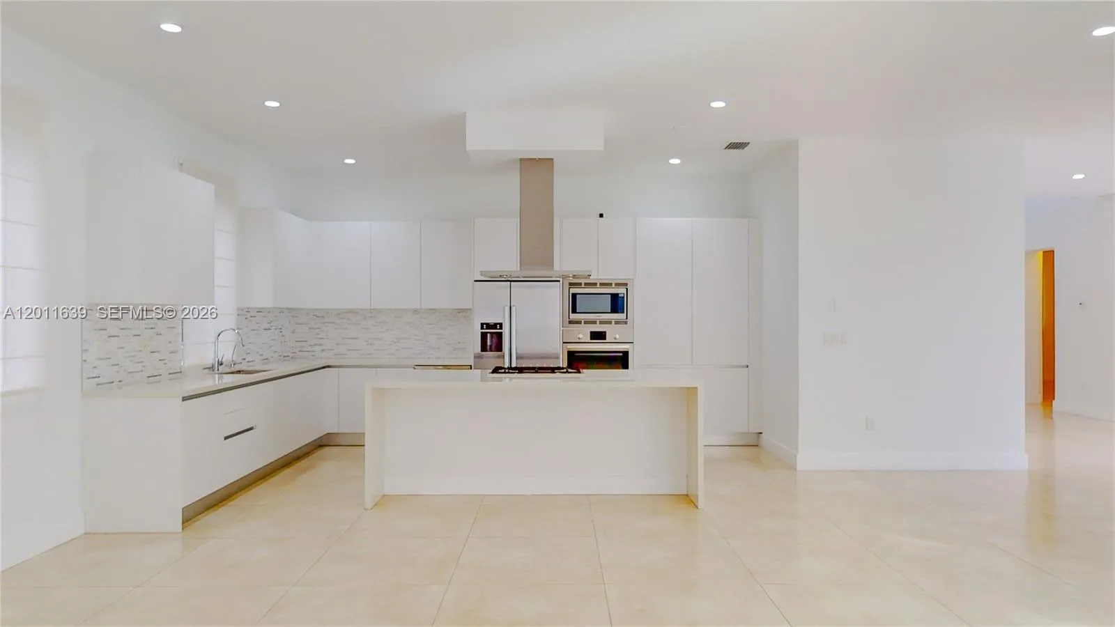 9980 Nw 74th Ter, Doral, Florida 33178, Doral, Florida 33178, 5 Bedrooms Bedrooms, ,5 BathroomsBathrooms,Residential,For Sale,9980 Nw 74th Ter, Doral, Florida 33178,A12011639