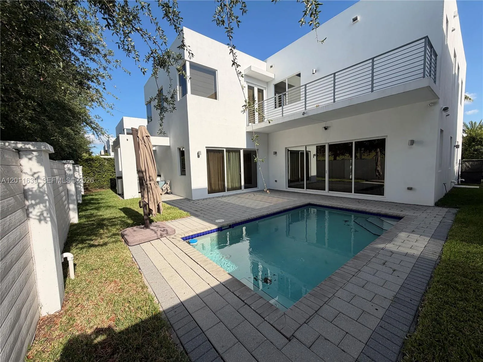 9980 Nw 74th Ter, Doral, Florida 33178, Doral, Florida 33178, 5 Bedrooms Bedrooms, ,5 BathroomsBathrooms,Residential,For Sale,9980 Nw 74th Ter, Doral, Florida 33178,A12011639