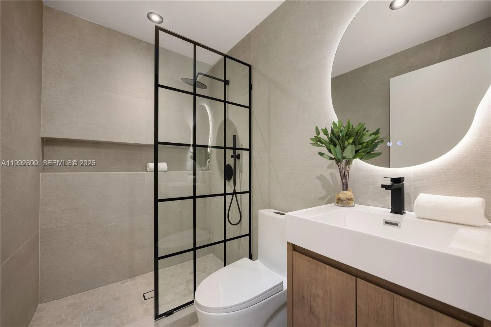 21490 Highland Lakes Blvd, Miami, Florida 33179, Miami, Florida 33179, 5 Bedrooms Bedrooms, ,5 BathroomsBathrooms,Residential,For Sale,21490 Highland Lakes Blvd, Miami, Florida 33179,A11992809