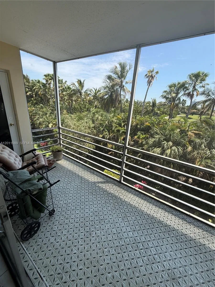 700 Ne 14th Ave 409, Hallandale Beach, Florida 330, Hallandale Beach, Florida 33009, 1 Bedroom Bedrooms, ,1 BathroomBathrooms,Residential,For Sale,700 Ne 14th Ave 409, Hallandale Beach, Florida 330,A12011689