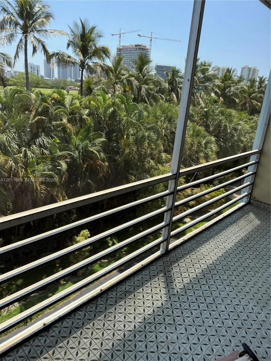 700 Ne 14th Ave 409, Hallandale Beach, Florida 330, Hallandale Beach, Florida 33009, 1 Bedroom Bedrooms, ,1 BathroomBathrooms,Residential,For Sale,700 Ne 14th Ave 409, Hallandale Beach, Florida 330,A12011689