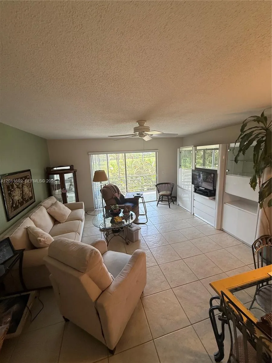 700 Ne 14th Ave 409, Hallandale Beach, Florida 330, Hallandale Beach, Florida 33009, 1 Bedroom Bedrooms, ,1 BathroomBathrooms,Residential,For Sale,700 Ne 14th Ave 409, Hallandale Beach, Florida 330,A12011689