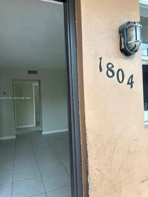 1800 Nw 19th Ter, Miami, Florida 33125, Miami, Florida 33125, ,Residential Income,For Sale,1800 Nw 19th Ter, Miami, Florida 33125,A12011729