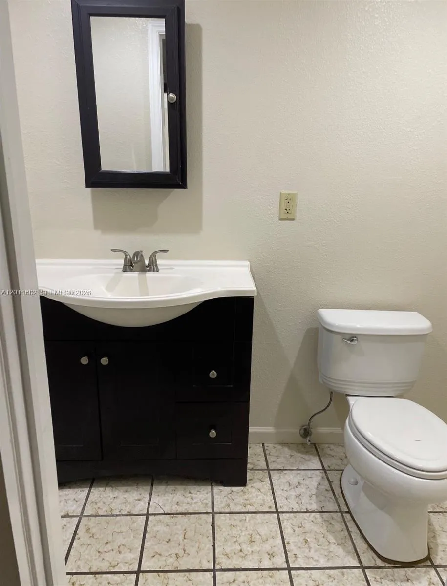 40 Se 8th St, Dania Beach, Florida 33004, Dania Beach, Florida 33004, ,Residential Income,For Sale,40 Se 8th St, Dania Beach, Florida 33004,A12011602