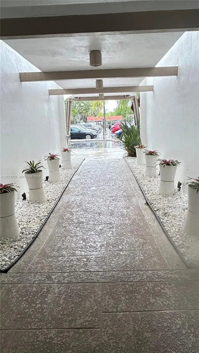 3000 Ne 16th Ave 405, Oakland Park, Florida 33334, Oakland Park, Florida 33334, 1 Bedroom Bedrooms, ,1 BathroomBathrooms,Residential,For Sale,3000 Ne 16th Ave 405, Oakland Park, Florida 33334,A12011772