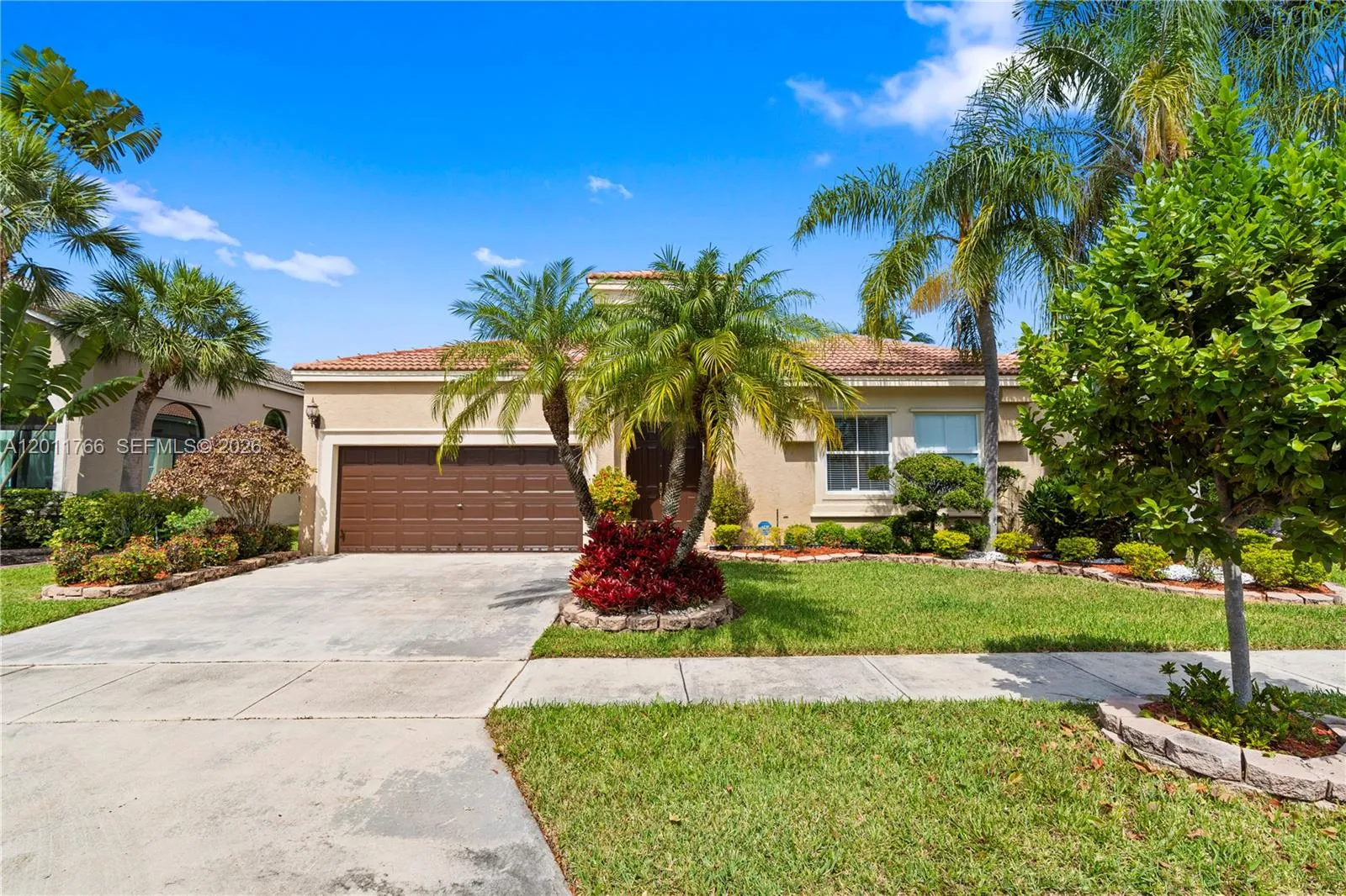 980 Sw 171st Ter, Pembroke Pines, Florida 33027, Pembroke Pines, Florida 33027, 4 Bedrooms Bedrooms, ,2 BathroomsBathrooms,Residential,For Sale,980 Sw 171st Ter, Pembroke Pines, Florida 33027,A12011766