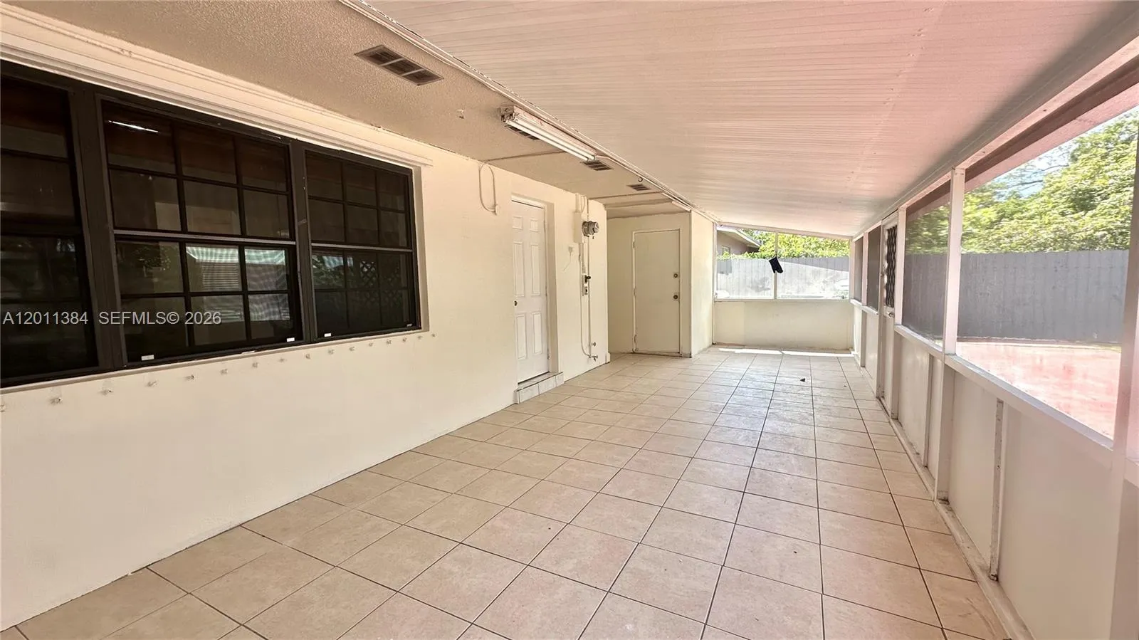 9625 Sw 164th St, Miami, Florida 33157, Miami, Florida 33157, 3 Bedrooms Bedrooms, ,2 BathroomsBathrooms,Residential,For Sale,9625 Sw 164th St, Miami, Florida 33157,A12011384