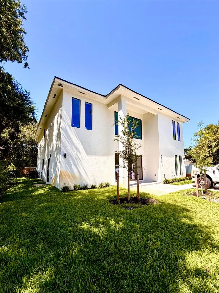 3371 Nw 51st St A&b, Miami, Florida 33142, Miami, Florida 33142, 3 Bedrooms Bedrooms, ,2 BathroomsBathrooms,Residential Lease,For Rent,3371 Nw 51st St A&b, Miami, Florida 33142,A12011846 3371 Nw 51st St A&b, Miami, Florida 33142, Miami, Florida 33142, 3 Bedrooms Bedrooms, ,2 BathroomsBathrooms,Residential Lease,For Rent,3371 Nw 51st St A&b, Miami, Florida 33142,A12011846