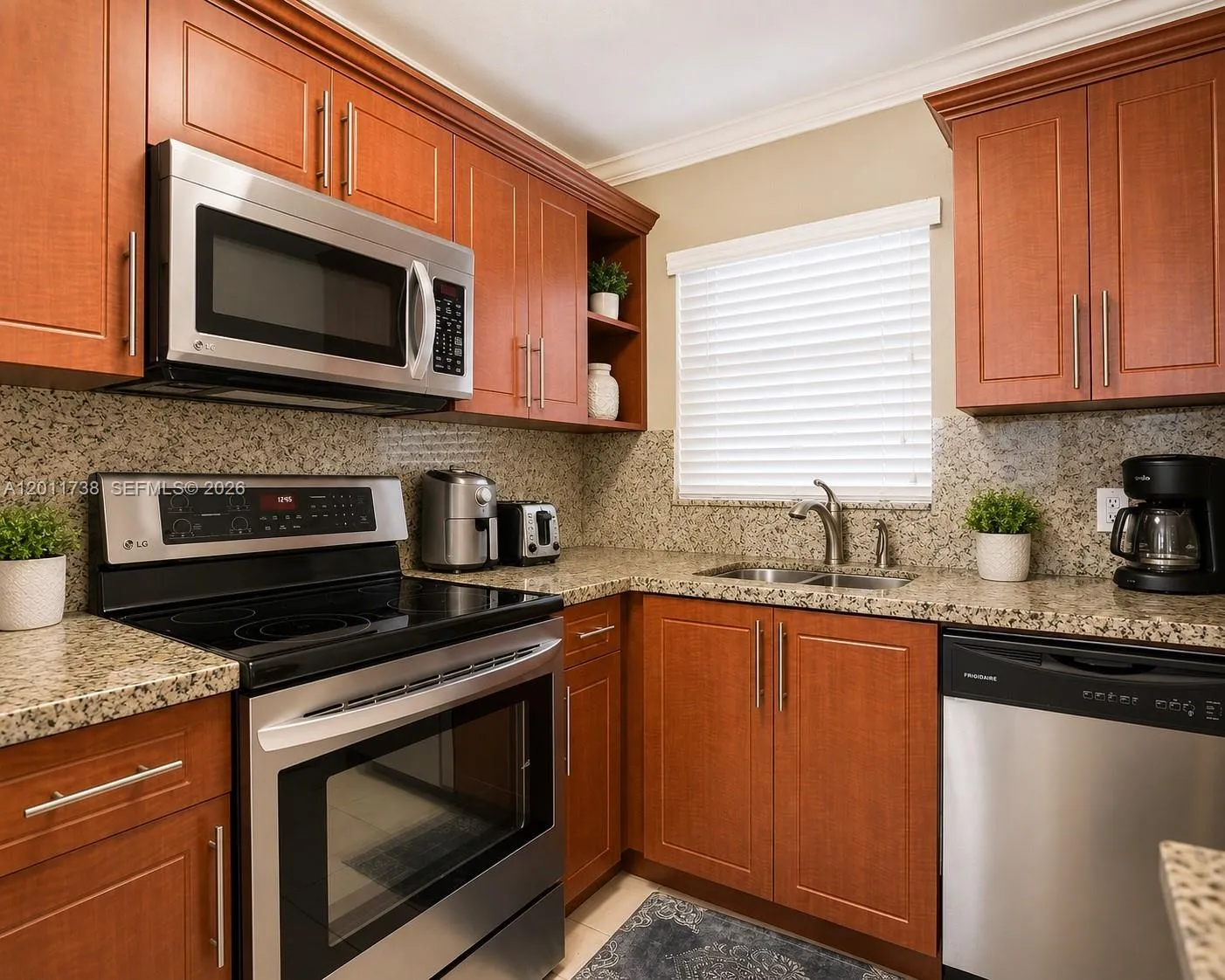 2900 W Sunrise Lakes Dr 101, Sunrise, Florida 3332, Sunrise, Florida 33322, 2 Bedrooms Bedrooms, ,2 BathroomsBathrooms,Residential,For Sale,2900 W Sunrise Lakes Dr 101, Sunrise, Florida 3332,A12011738