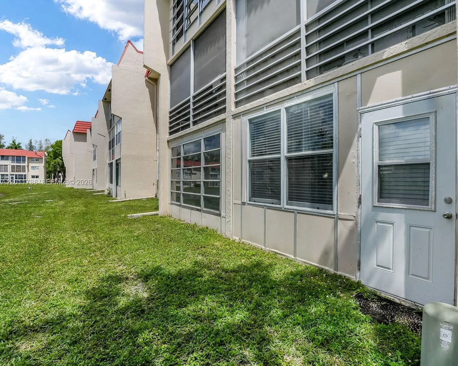 2900 W Sunrise Lakes Dr 101, Sunrise, Florida 3332, Sunrise, Florida 33322, 2 Bedrooms Bedrooms, ,2 BathroomsBathrooms,Residential,For Sale,2900 W Sunrise Lakes Dr 101, Sunrise, Florida 3332,A12011738